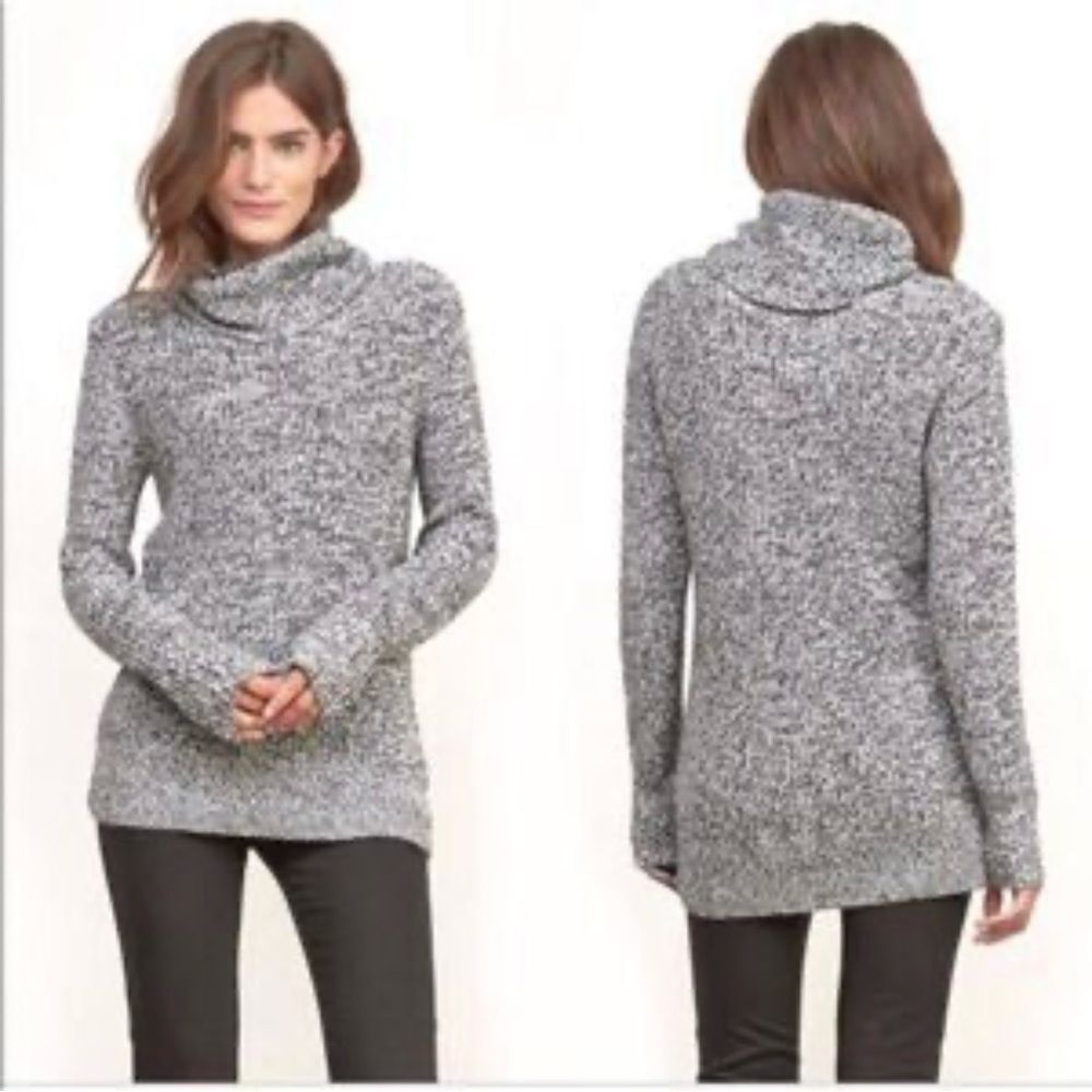 Abercrombie & Fitch cowl neck turtleneck sweater